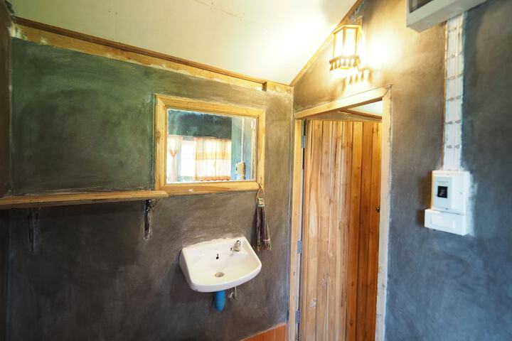 Room 18 of 25