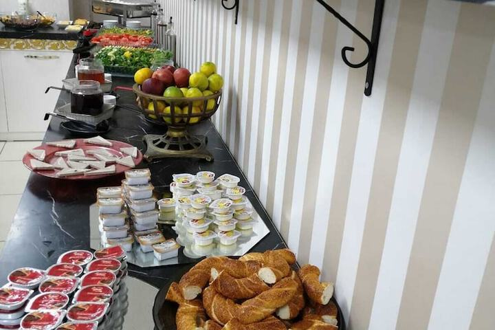 Breakfast/Coffee Service 6 of 8