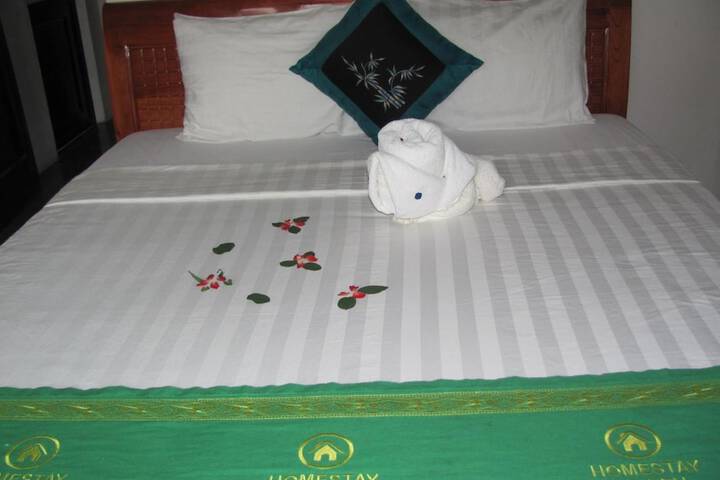 Room 10 of 38
