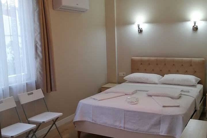 Room 8 of 97