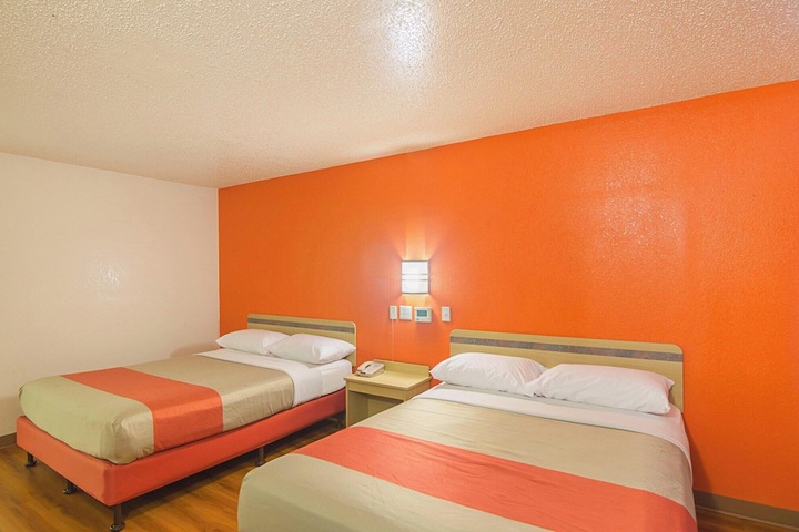 Room 20 of 44