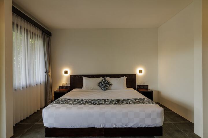 Room 9 of 62
