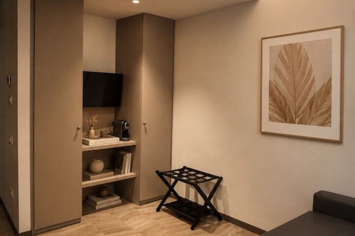 Room 8 of 23