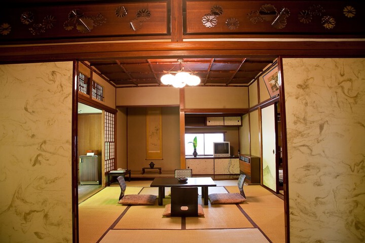 Room 17 of 70