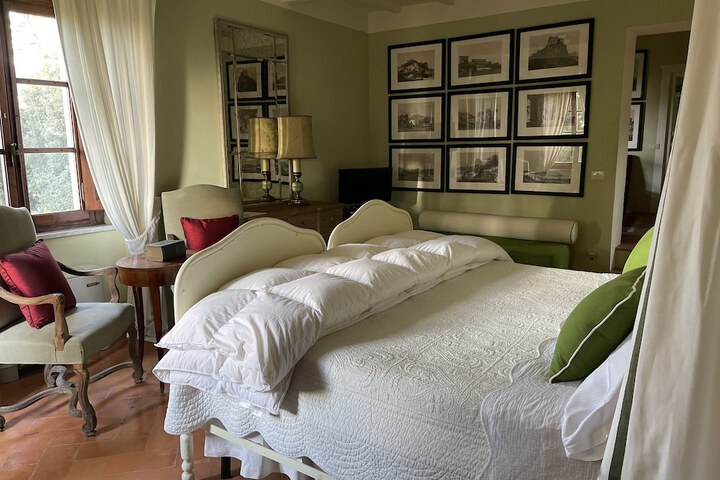 Room 11 of 67