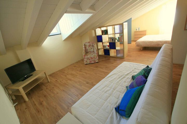 Room 20 of 32