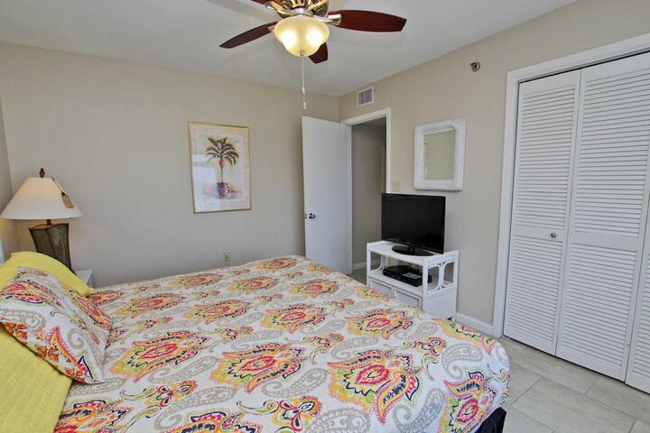 Room 6 of 57