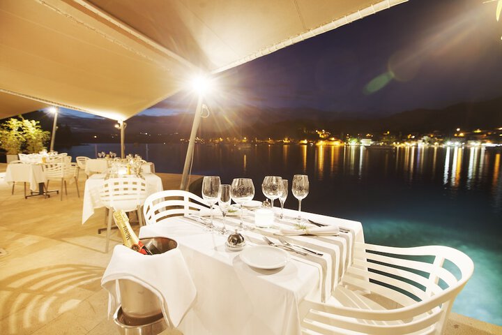 Dining 65 of 75