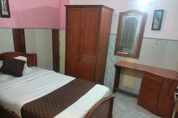Room 21 of 37