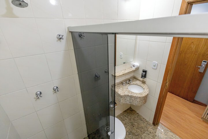 Room 74 of 119