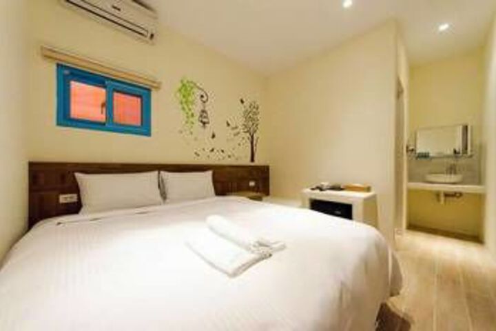 Room 14 of 21
