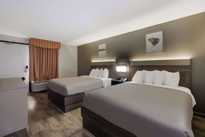 Double Accessible King Size Bed (3 of 6)
