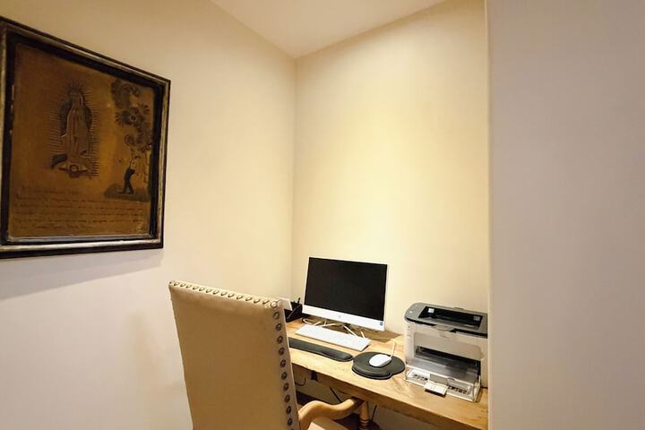 Business Center 43 of 49
