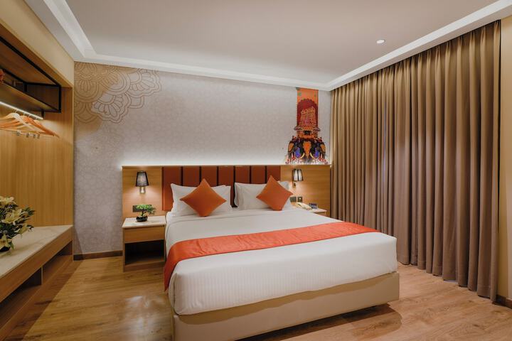 Room 12 of 24