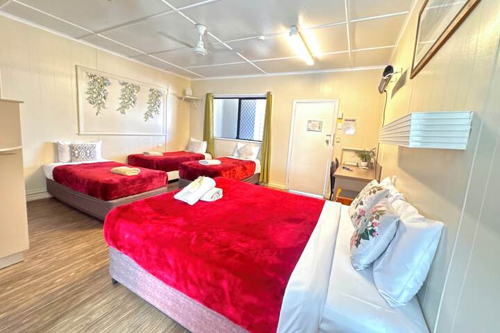 Room 9 of 39