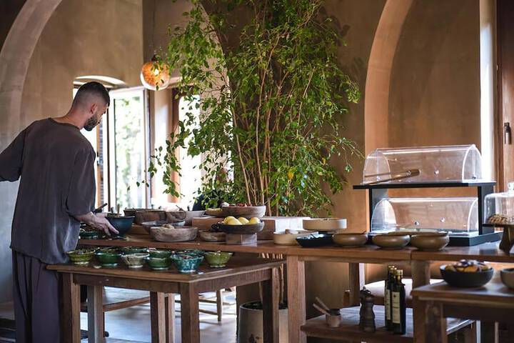 Breakfast/Coffee Service 108 of 142
