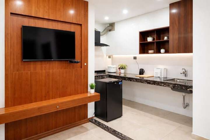 Room 15 of 26