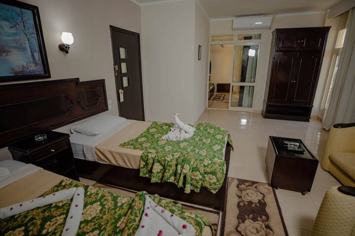 Room 3 of 52