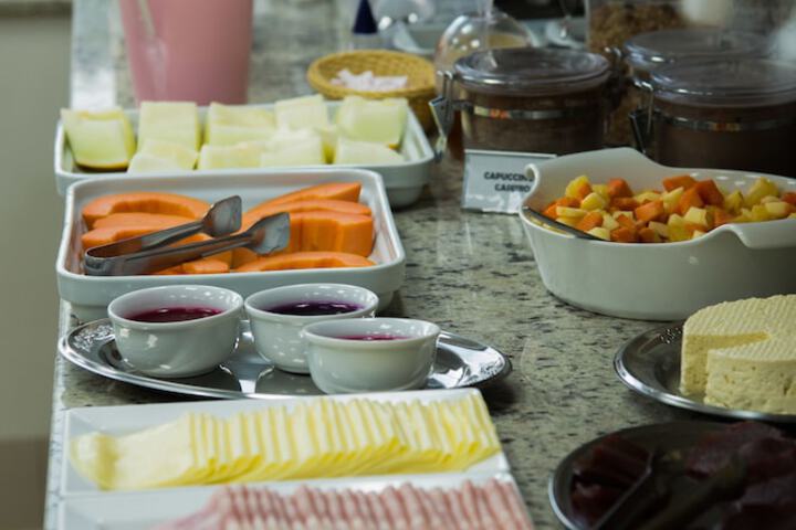 Dining 59 of 76