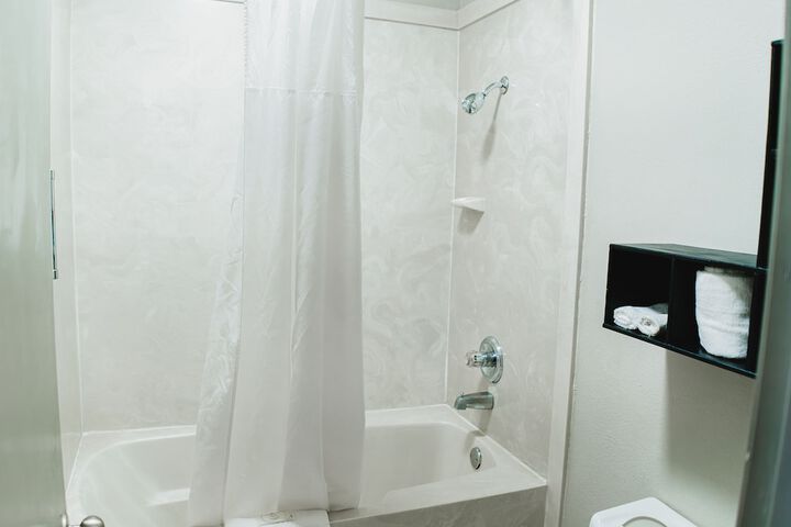Room 42 of 68