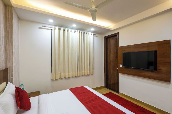 Room 9 of 56