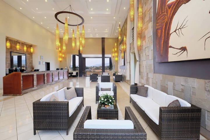 Guest Lobby