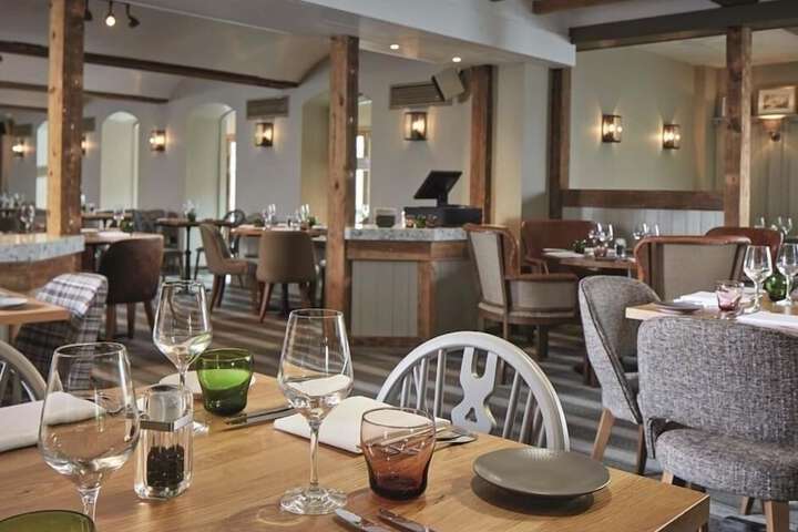 Dining 80 of 137
