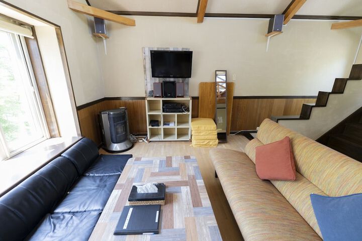 Room 8 of 258
