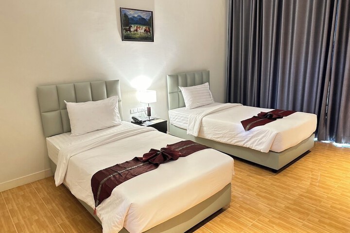 Room 8 of 47