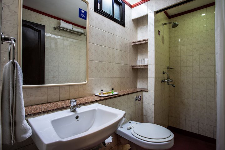 Room 53 of 79