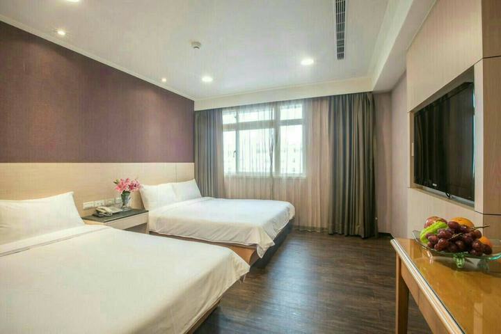 Room 18 of 35