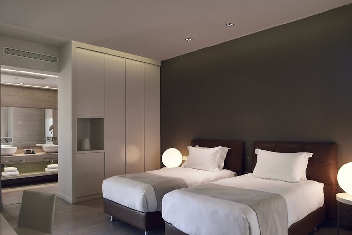 Room 36 of 185