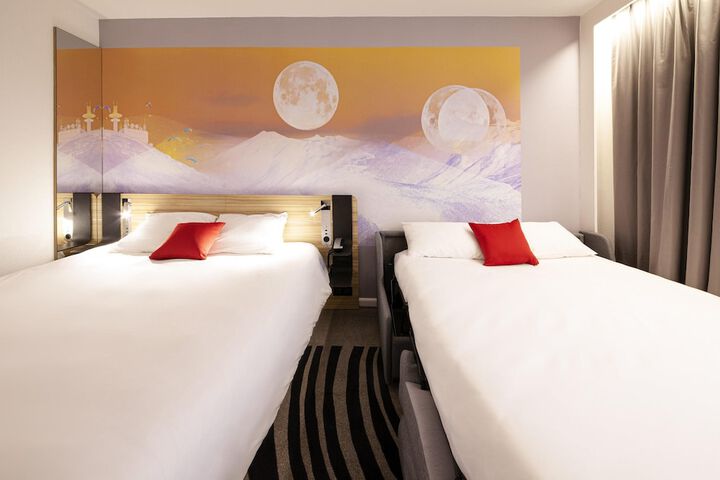 Hotel Interior 64 of 129