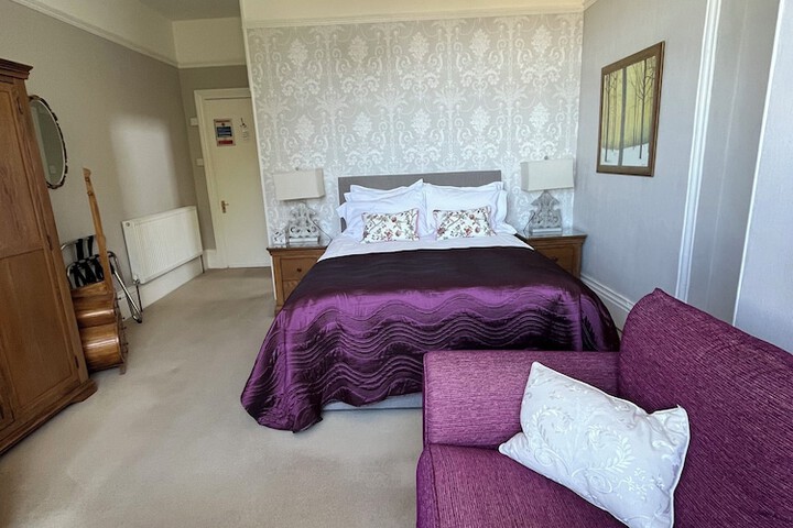 Room 15 of 73