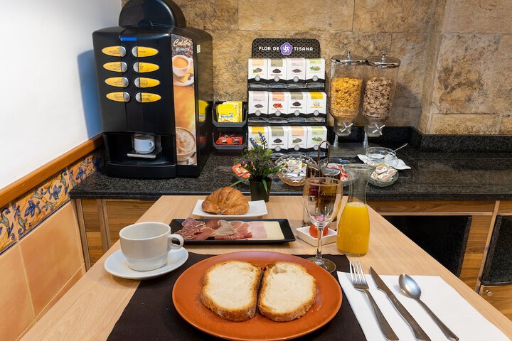 Breakfast/Coffee Service 38 of 40