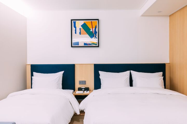Room 11 of 219