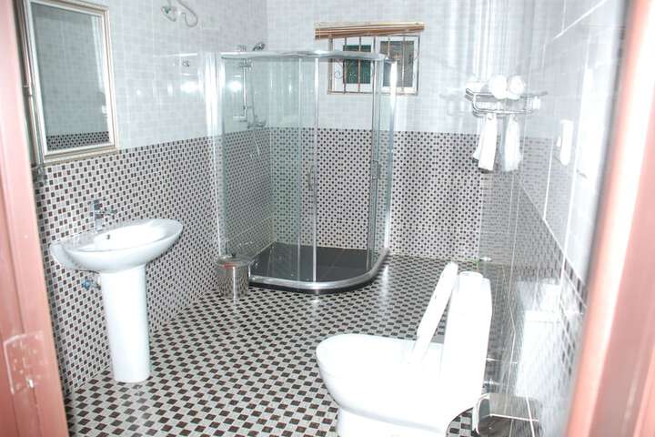 Room 12 of 30