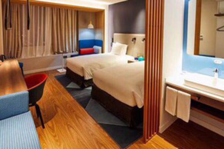 Room 18 of 20
