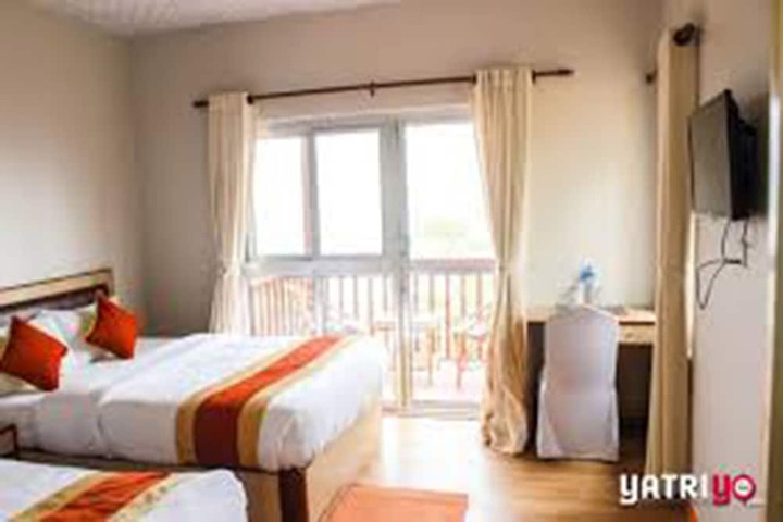 Room 8 of 11