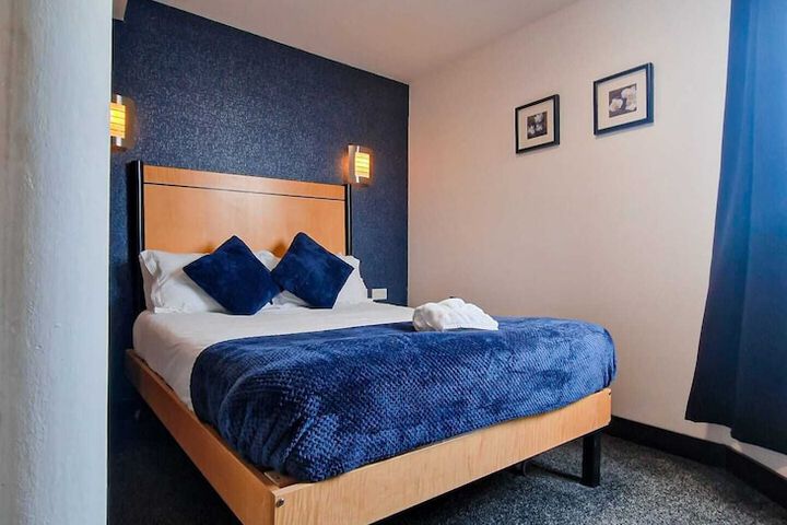 Room 15 of 23