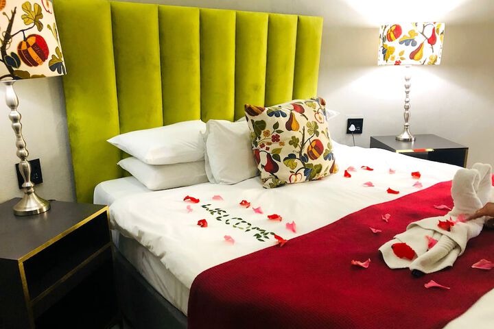 Room 100 of 275