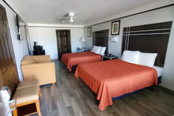 Room 34 of 177