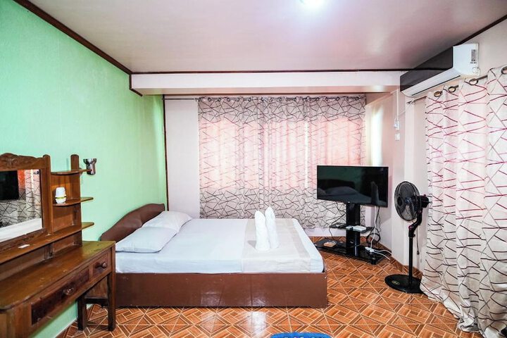 Room 8 of 65