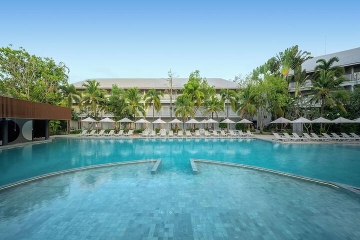 Pool 72 of 131
