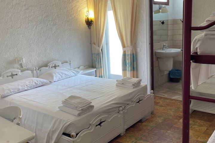 Room 4 of 29