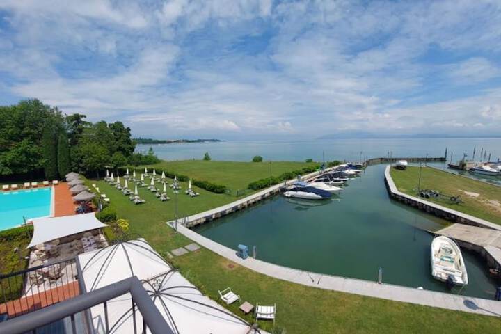 Pools & Facilities