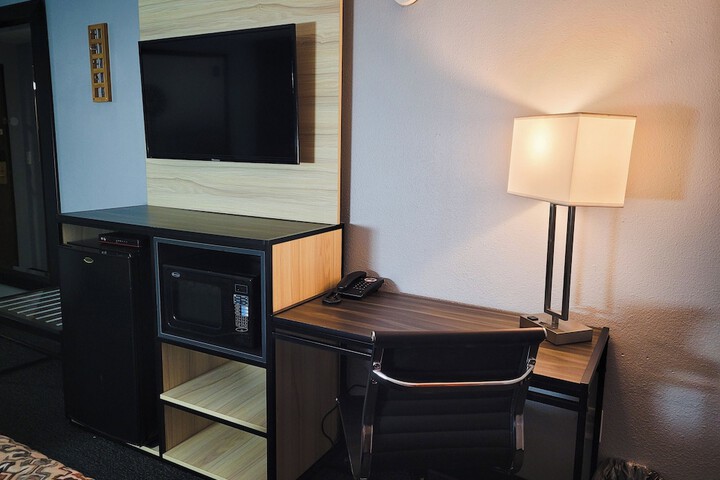 Room 12 of 23
