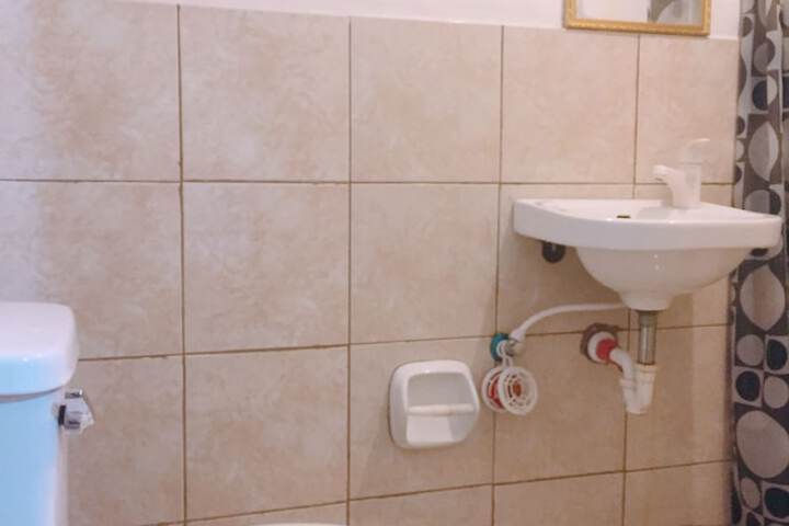 Room 12 of 20