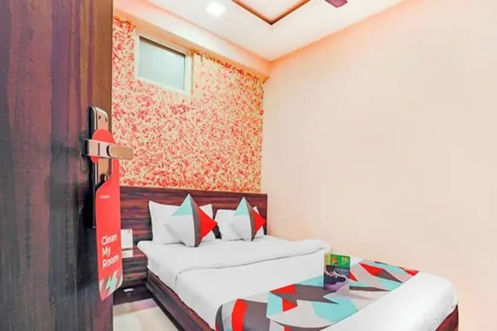 Room 18 of 21