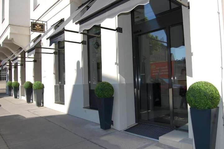 Hotel 67 of 67